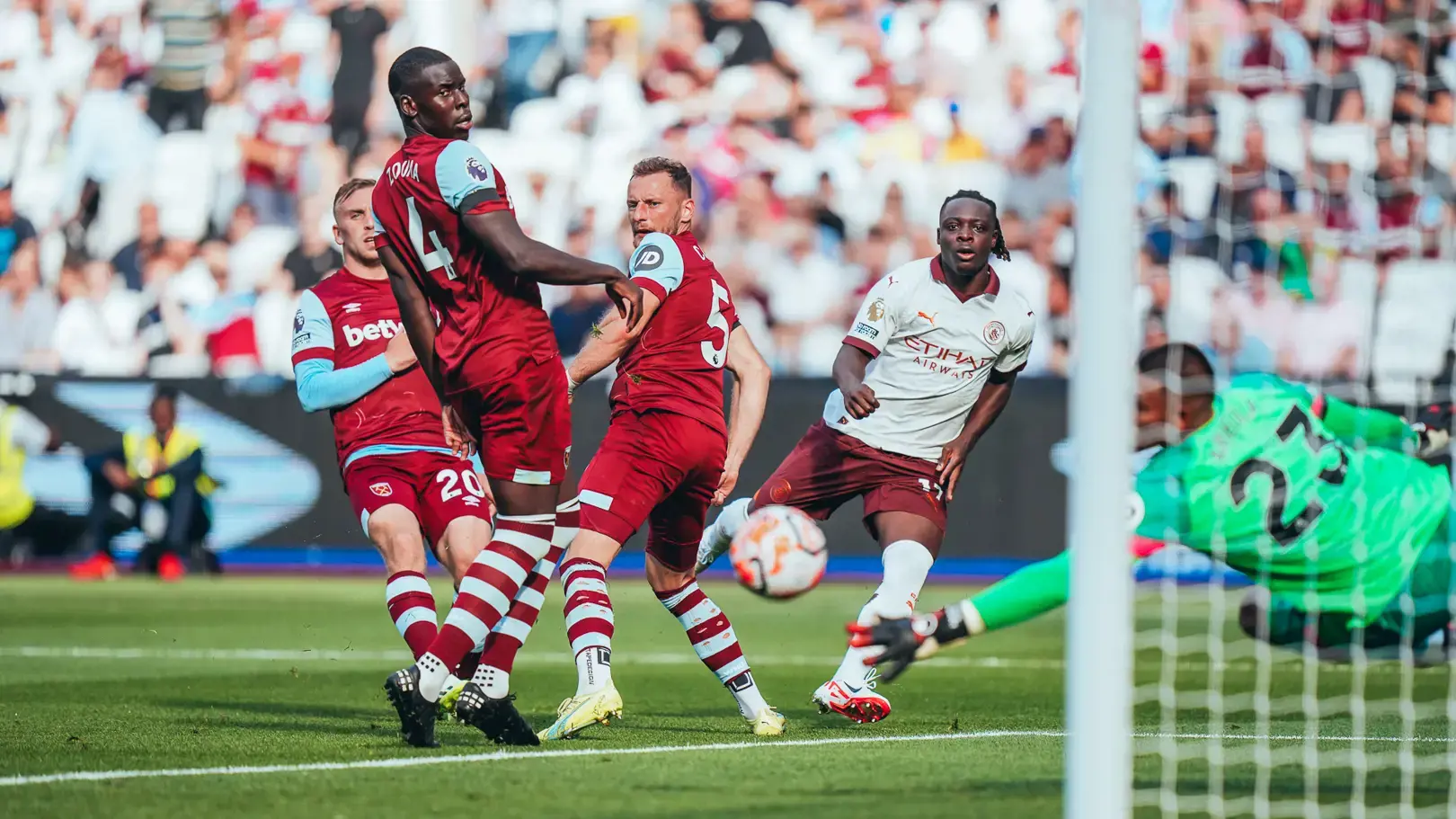 Highlights and commentary: Doku, Bernardo, and Haaland score as West Ham takes on Man City in live action