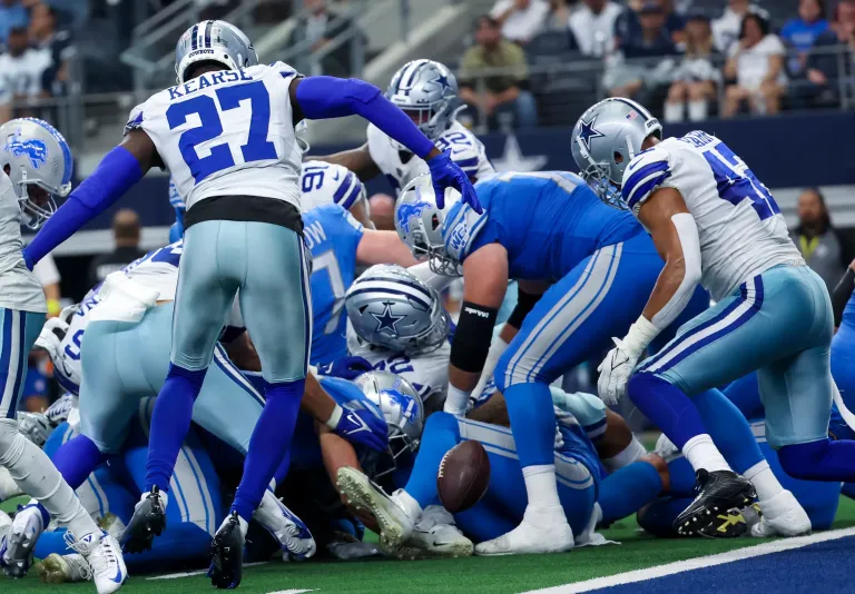 Breaking News: The Cowboys lead the Lions by 6.5 points…..