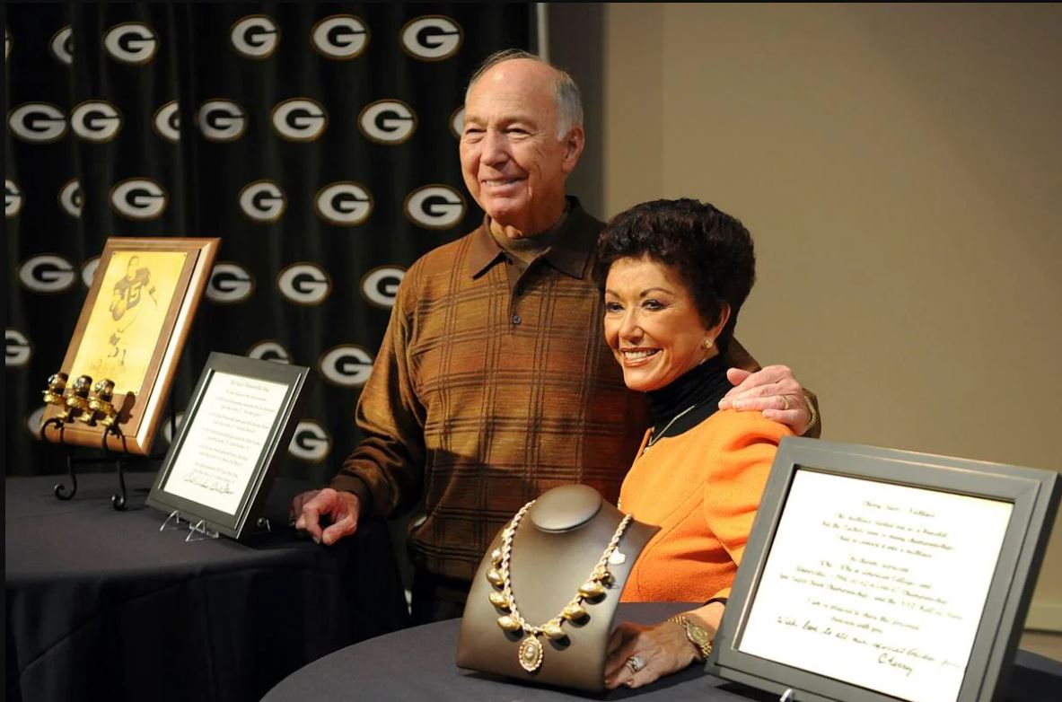 The Green Bay Packers Mourn the Loss of Cherry Star’s wife…