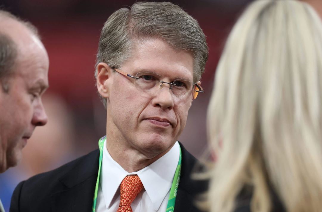 The owner of the Kansas City Chiefs, Clark Hunt, Makes One Last Appeal Due to…