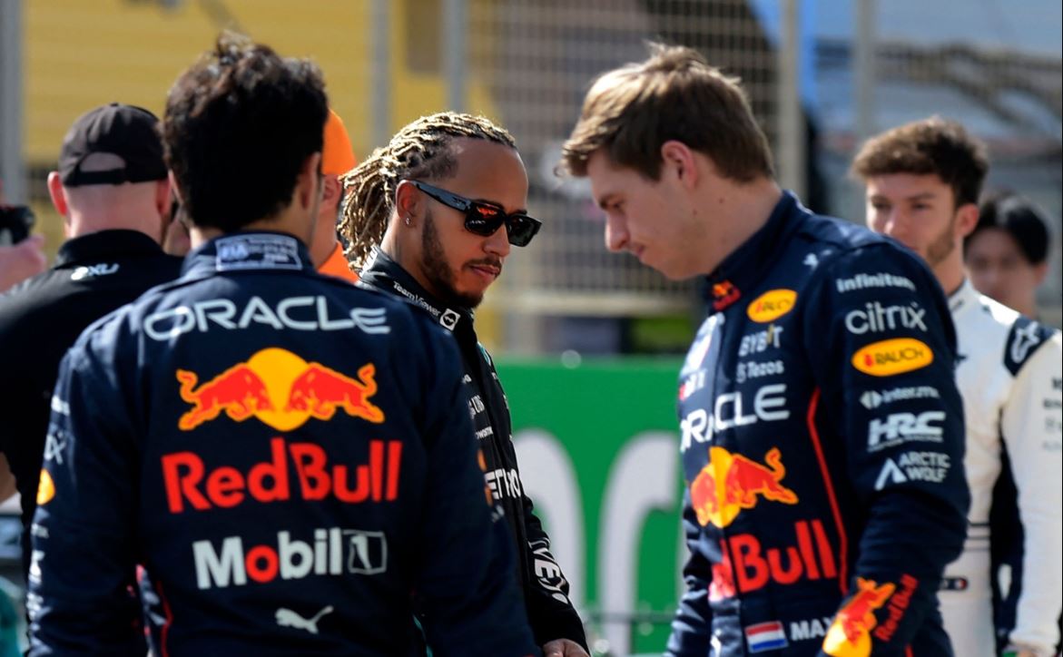 A New Chapter in F1 Rivalry: Hamilton and Verstappen in another Dimension