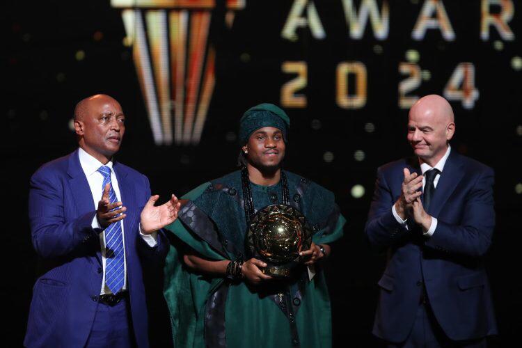 Sportheadline now: Super Eagles and Atalanta forward, Ademola Olajade Lookman, was overjoyed after winning the 2024 CAF Player of the Year award,