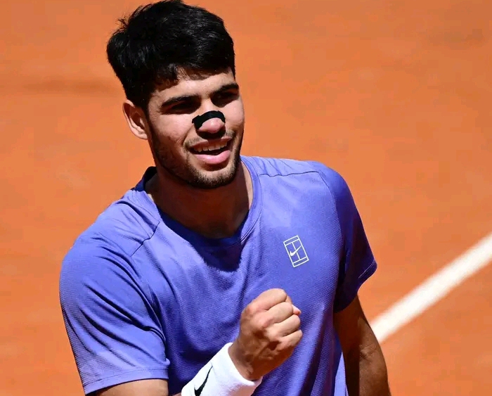  Carlos Alcaraz put in powerful display cruise past Draper into Italian Open semi-finals 